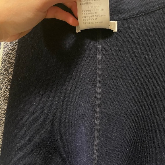 Dior pant 97% cashmere can be worn on 2 sides
Size 4us for waist 70cm - Picture 5 of 7